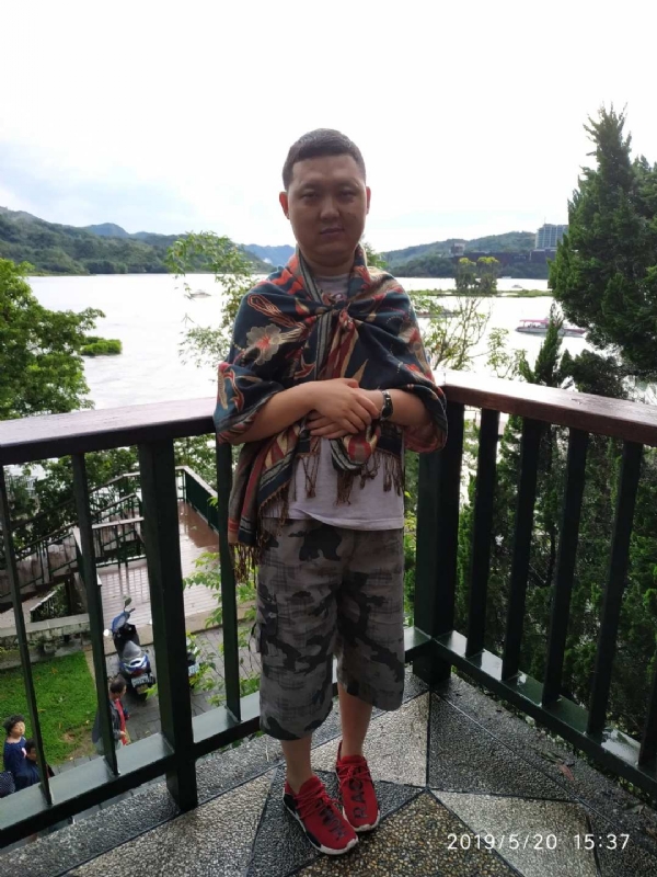 爱情里的俩个人的第一张照片--包头残疾人相亲网